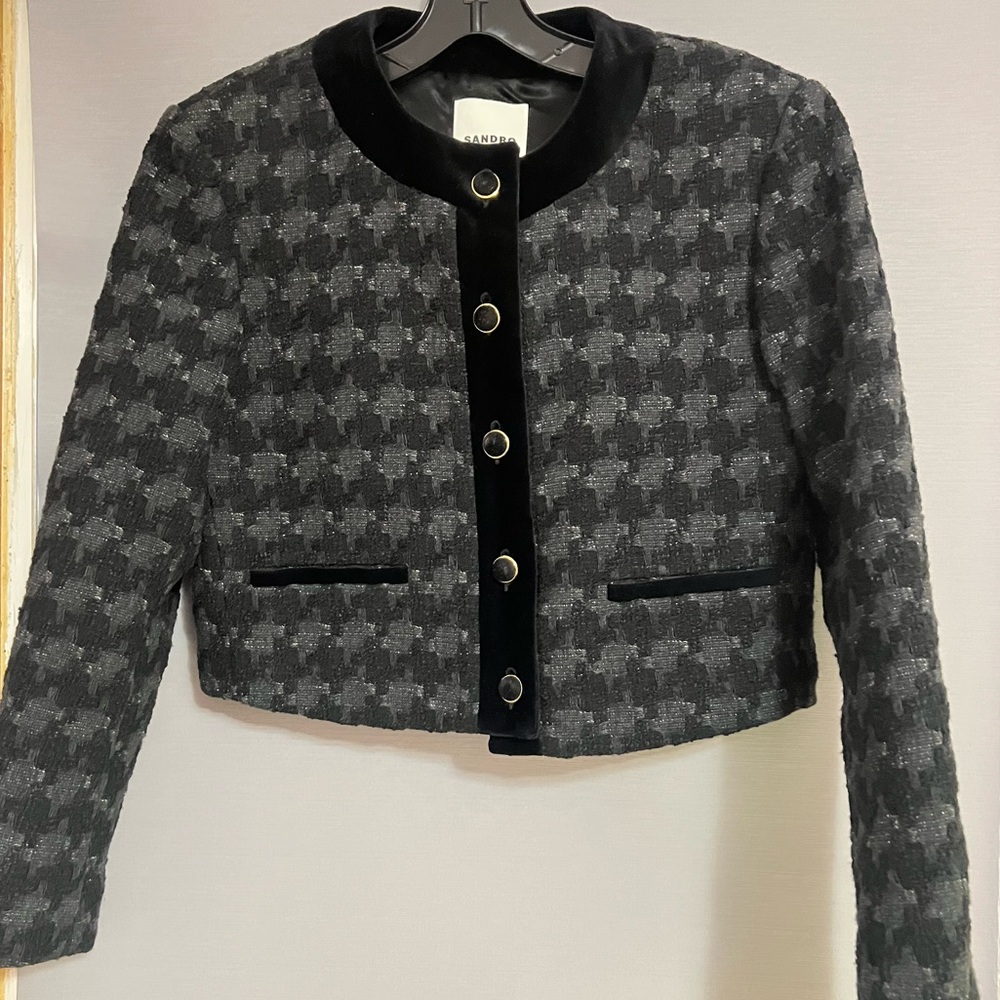 Sandro short vali tweed cropped jacket in black and blue in size 36 / US size 2